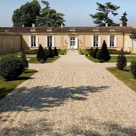 Отель Chateau Fombrauge *